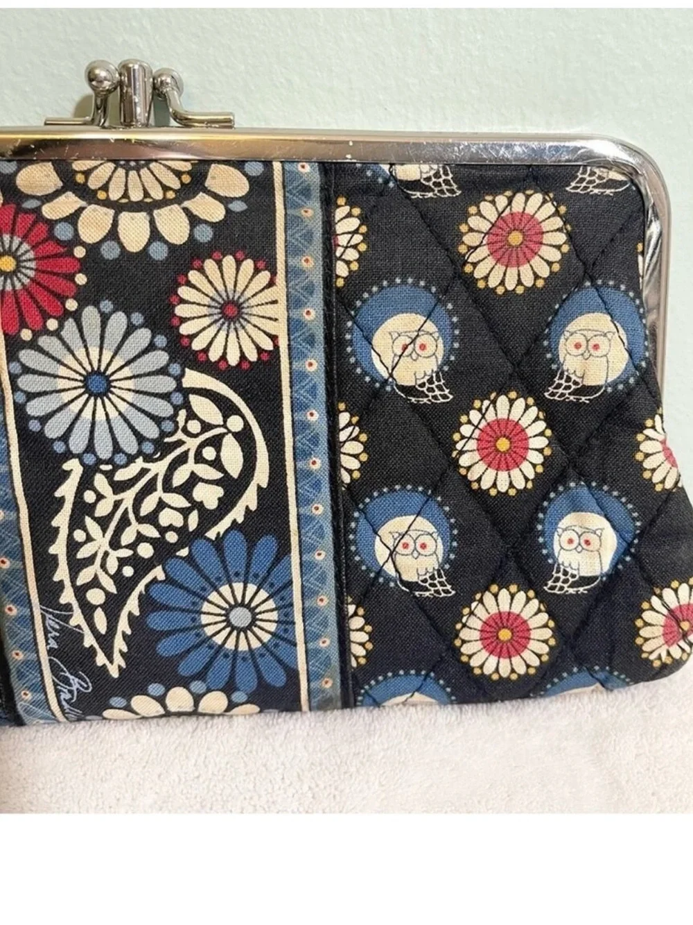 Retired Vera Bradley Night Owl kiss lock Clutch
